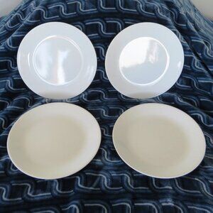 Corelle Corning Winter Frost White Dinner Plates - Set of 4 -- Perfect Condition